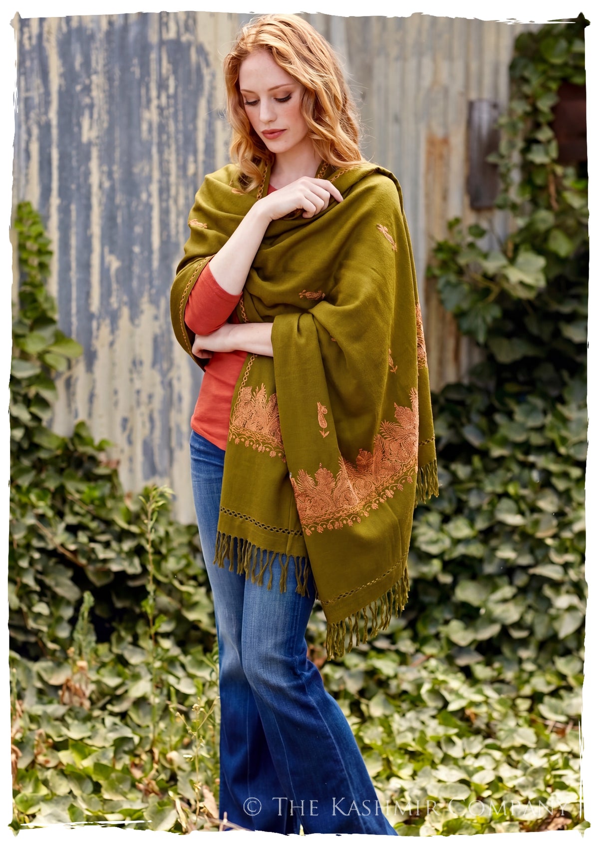 Euphraise Frontières Paisley Gift Shawl — lifestyle