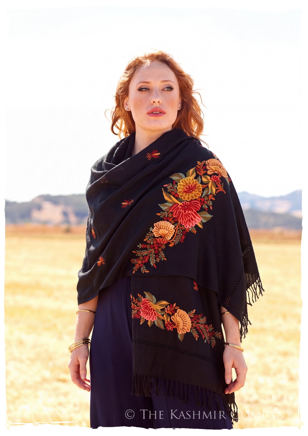 Sara Frontières Jardin Gift Shawl — lifestyle