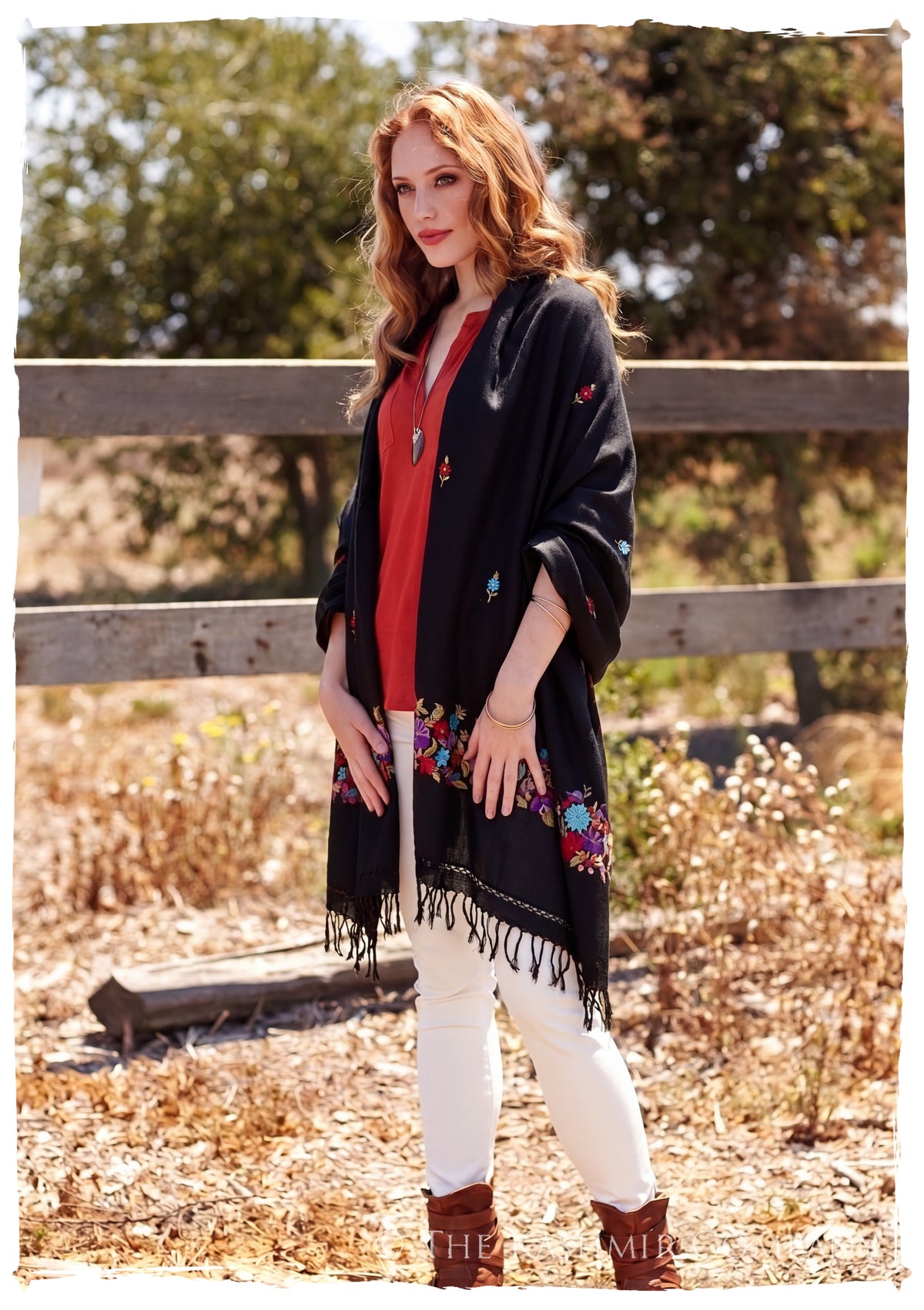 Raymonde Frontières Jardin Gift Shawl — lifestyle