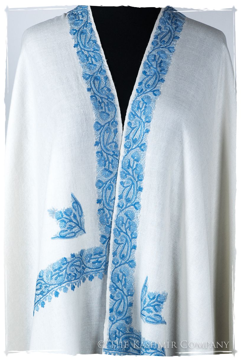 Nuances de bleu de l'ivoire Frontière Mascarade Shawl
