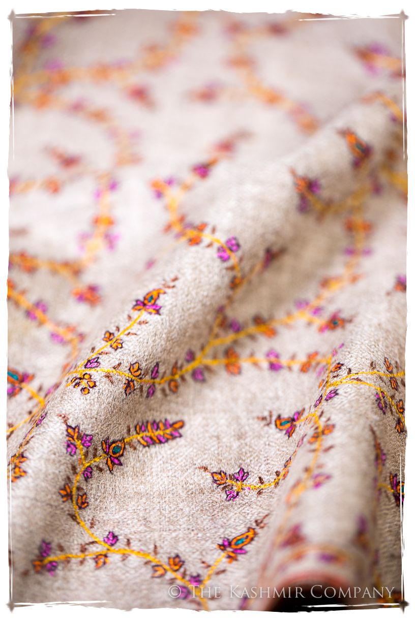 Iris de Cléopâtre Jardin L'amour Soft Cashmere Scarf/Shawl