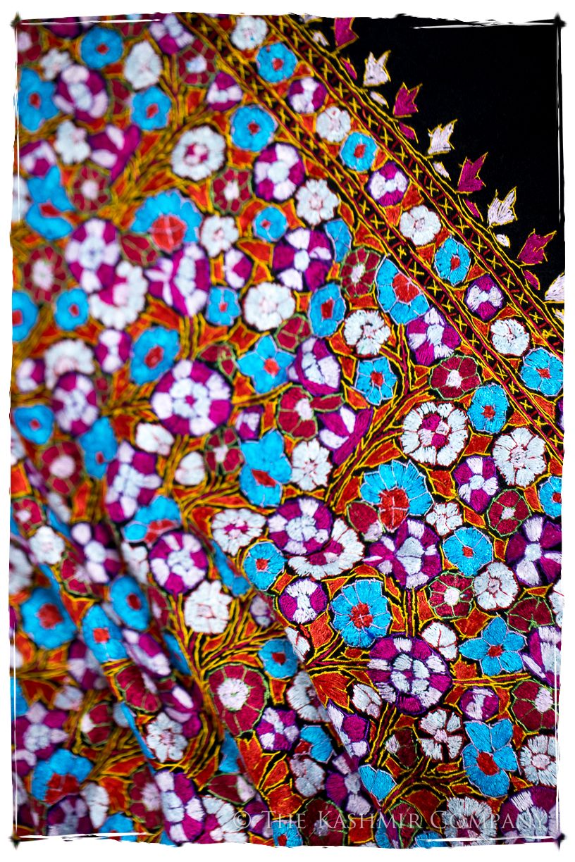 Croix Papier Mâché Fleurs La Rive Gauche Shawl