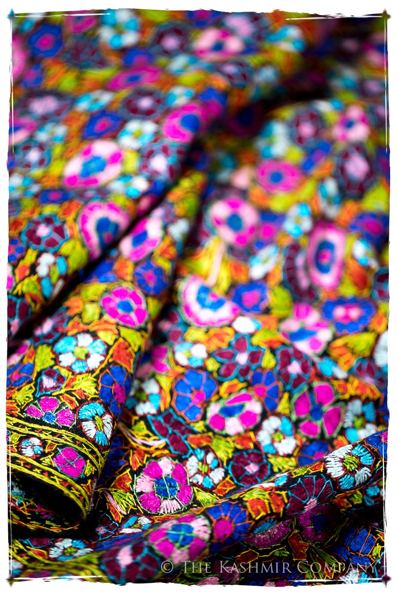 Fresnes Papier Mâché Fleurs La Rive Gauche Shawl