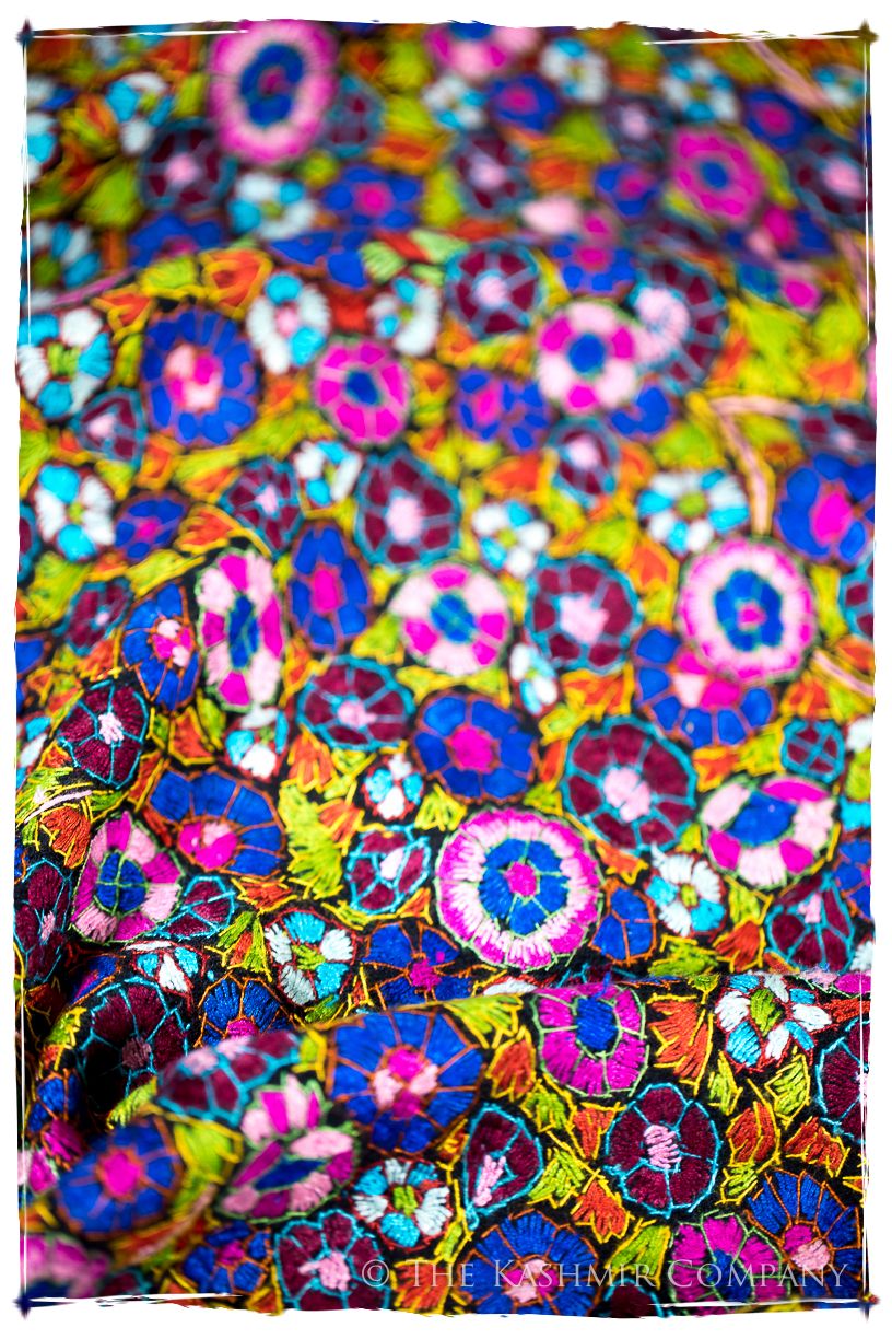 Fresnes Papier Mâché Fleurs La Rive Gauche Shawl