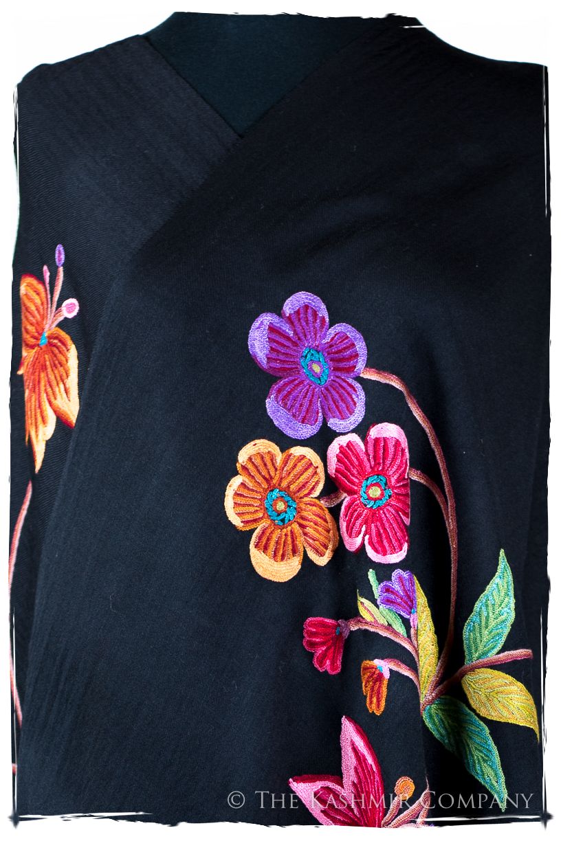 Bijou Flèur Je Ne Sais Quoi Shawl
