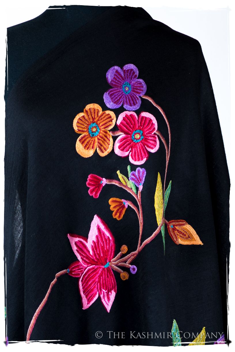 Bijou Flèur Je Ne Sais Quoi Shawl
