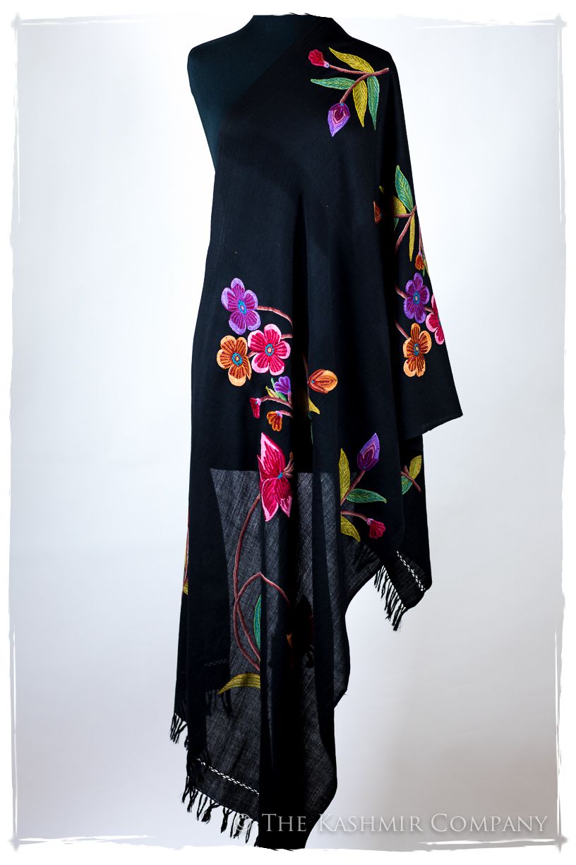 Bijou Flèur Je Ne Sais Quoi Shawl
