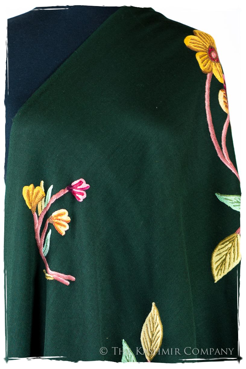 Jacqui Je Ne Sais Quoi Shawl