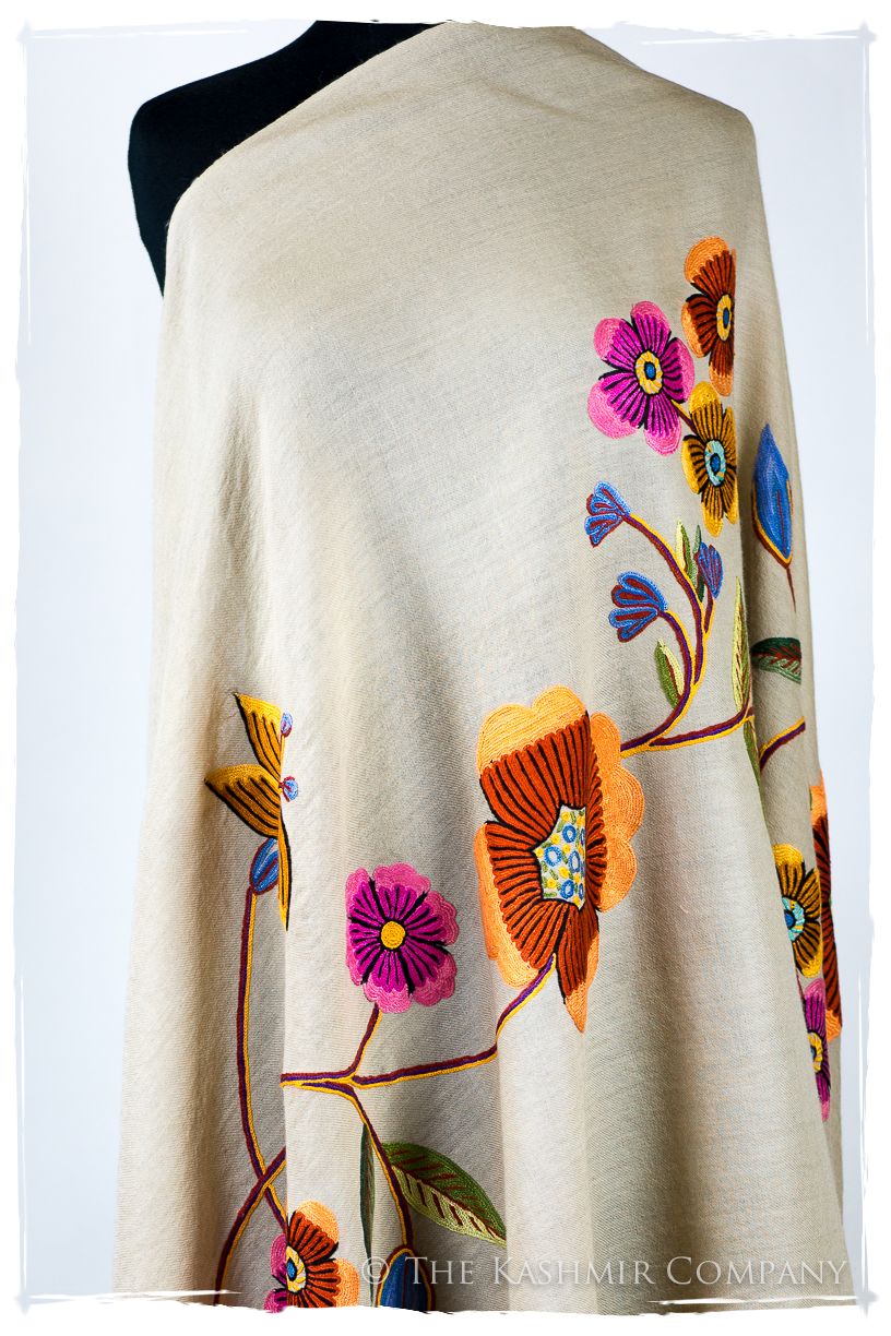 Louise Je Ne Sais Quoi Shawl