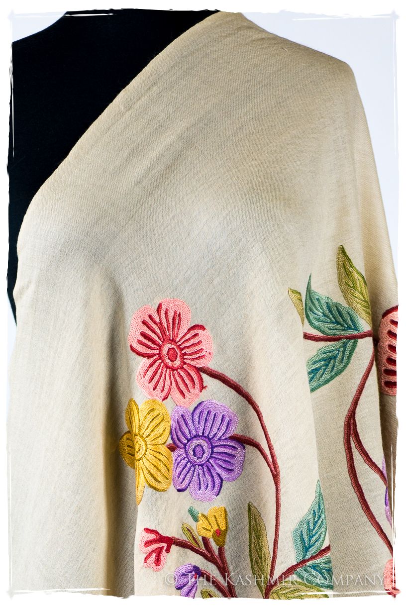 Madelaine Je Ne Sais Quoi Shawl