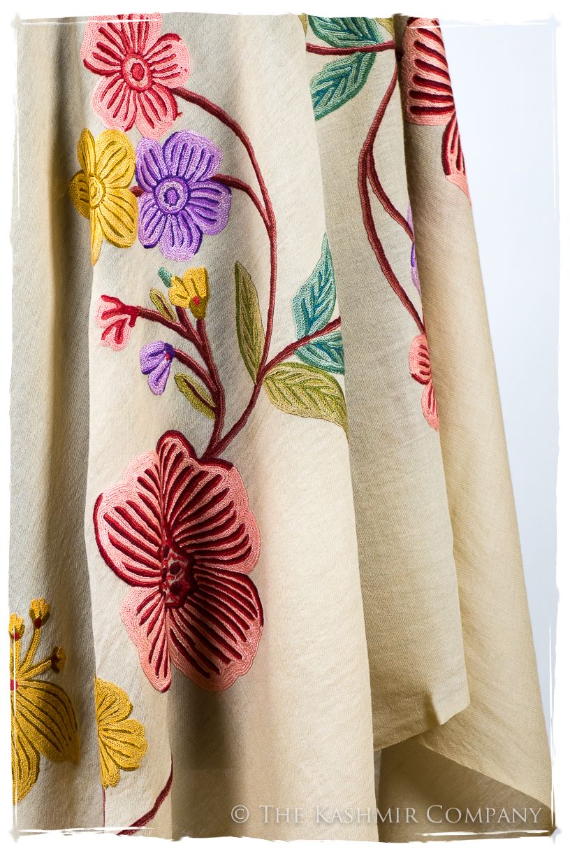 Madelaine Je Ne Sais Quoi Shawl