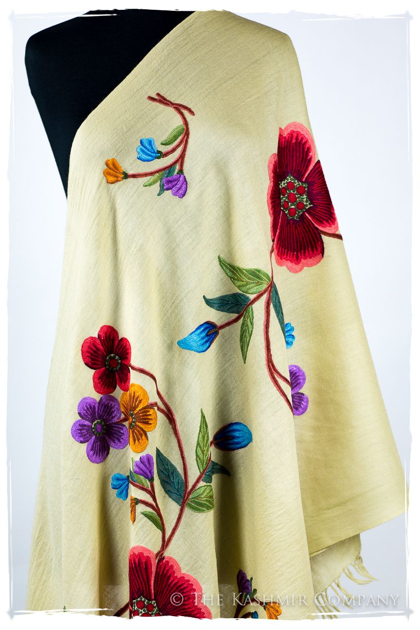 Marie-Claude Je Ne Sais Quoi Shawl