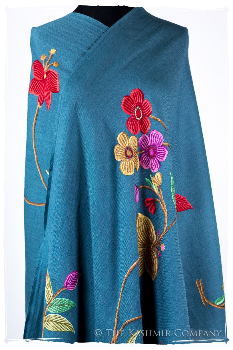Marie-Madeleine Je Ne Sais Quoi Shawl