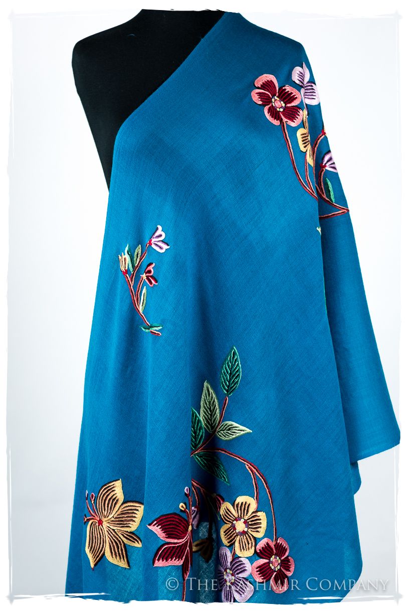Marie-Thérèse Je Ne Sais Quoi Shawl