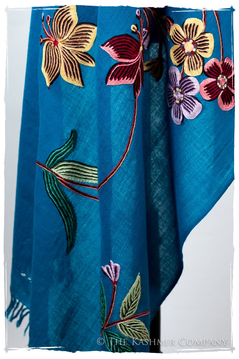 Marie-Thérèse Je Ne Sais Quoi Shawl