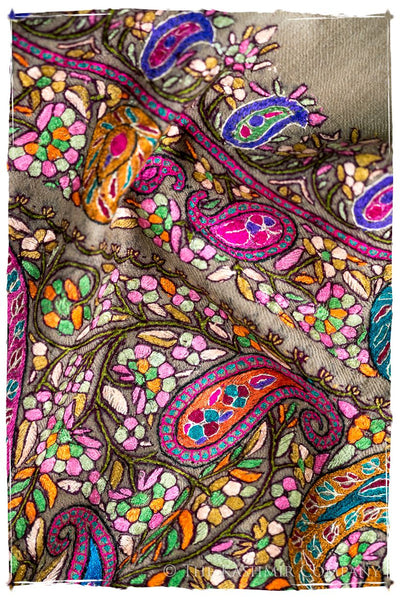 The Paisley Tapéstry - Grand Pashmina Shawl