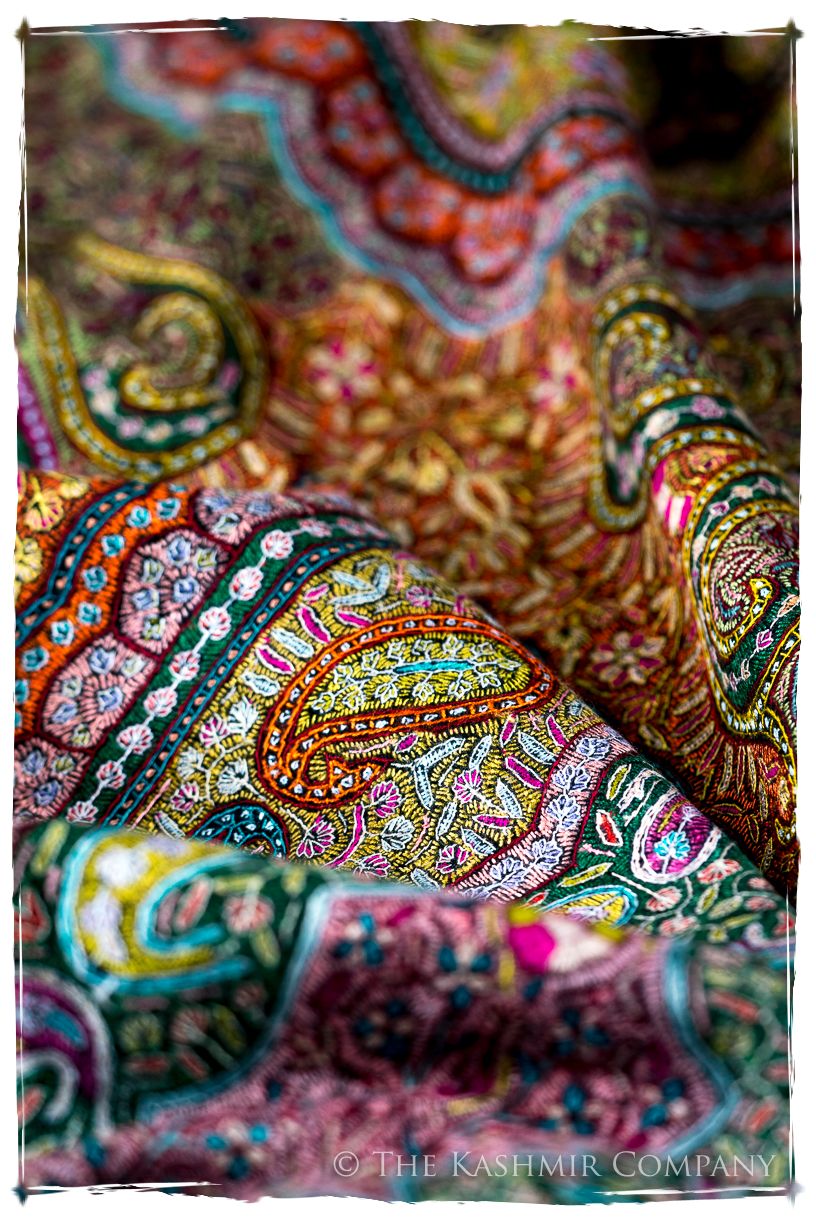 Jewels of Noorjéhan - Grand Pashmina Shawl