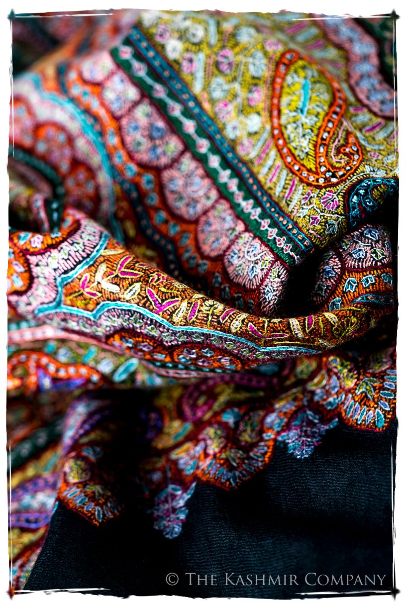 Jewels of Noorjéhan - Grand Pashmina Shawl