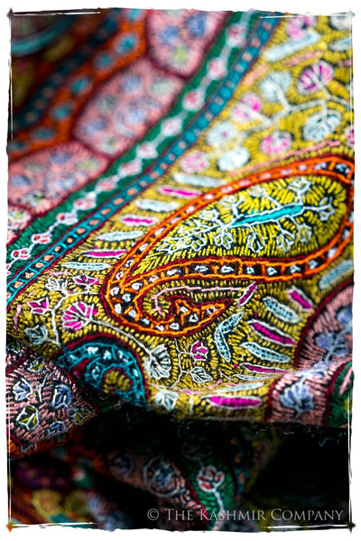 Jewels of Noorjéhan - Grand Pashmina Shawl