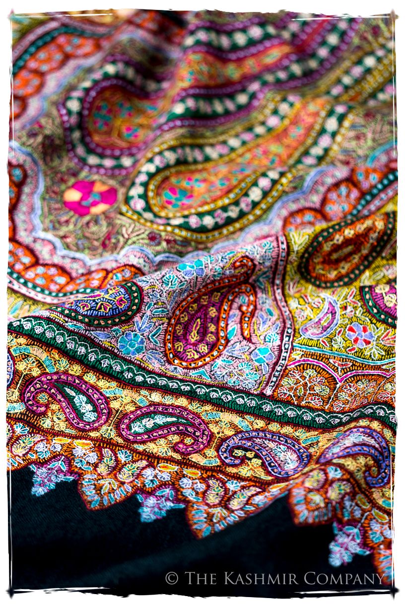 Jewels of Noorjéhan - Grand Pashmina Shawl