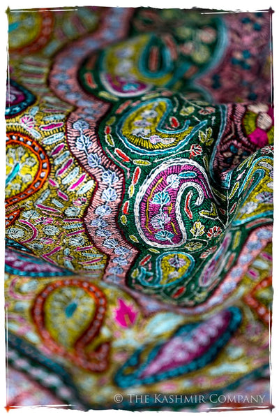 Jewels of Noorjéhan - Grand Pashmina Shawl