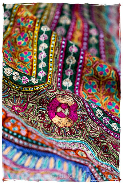 Jewels of Noorjéhan - Grand Pashmina Shawl