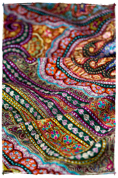 Jewels of Noorjéhan - Grand Pashmina Shawl