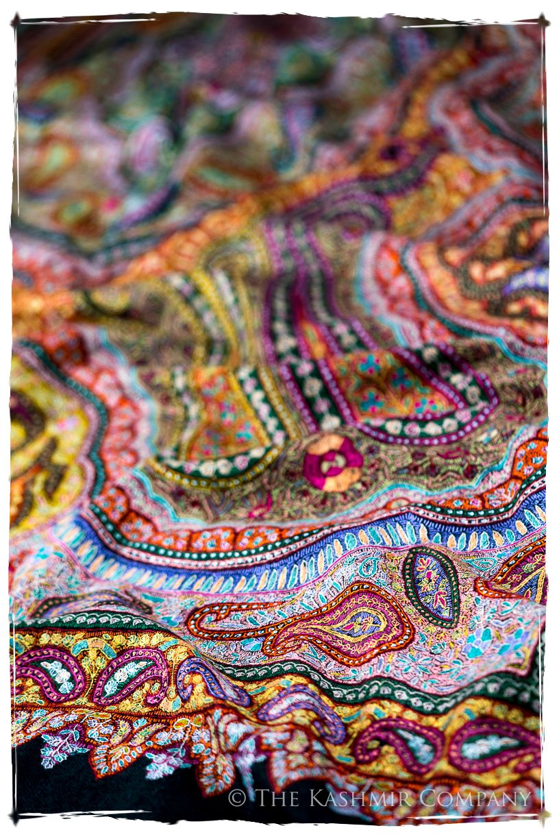 Jewels of Noorjéhan - Grand Pashmina Shawl