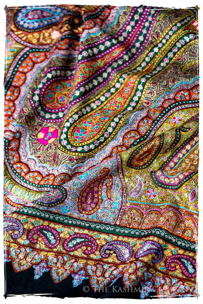 Jewels of Noorjéhan - Grand Pashmina Shawl