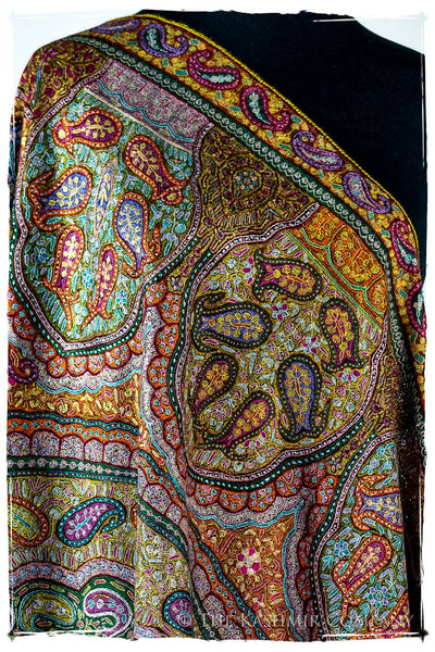 Jewels of Noorjéhan - Grand Pashmina Shawl