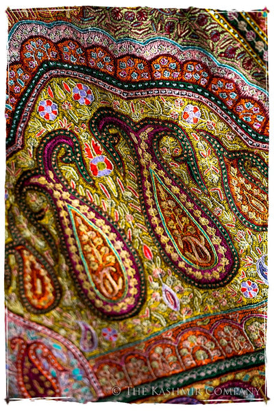 Jewels of Noorjéhan - Grand Pashmina Shawl