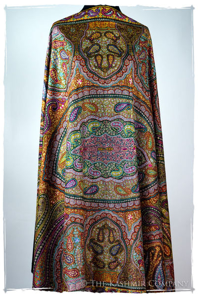 Jewels of Noorjéhan - Grand Pashmina Shawl