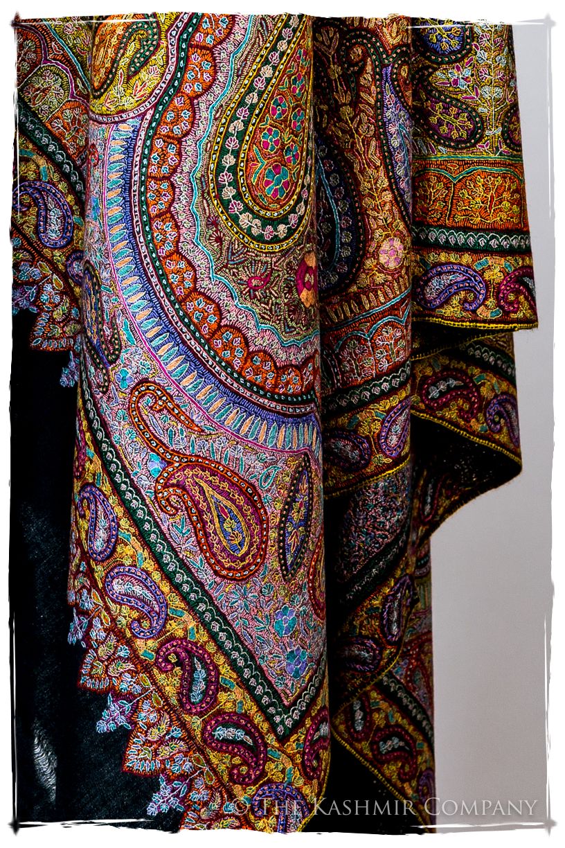 Jewels of Noorjéhan - Grand Pashmina Shawl