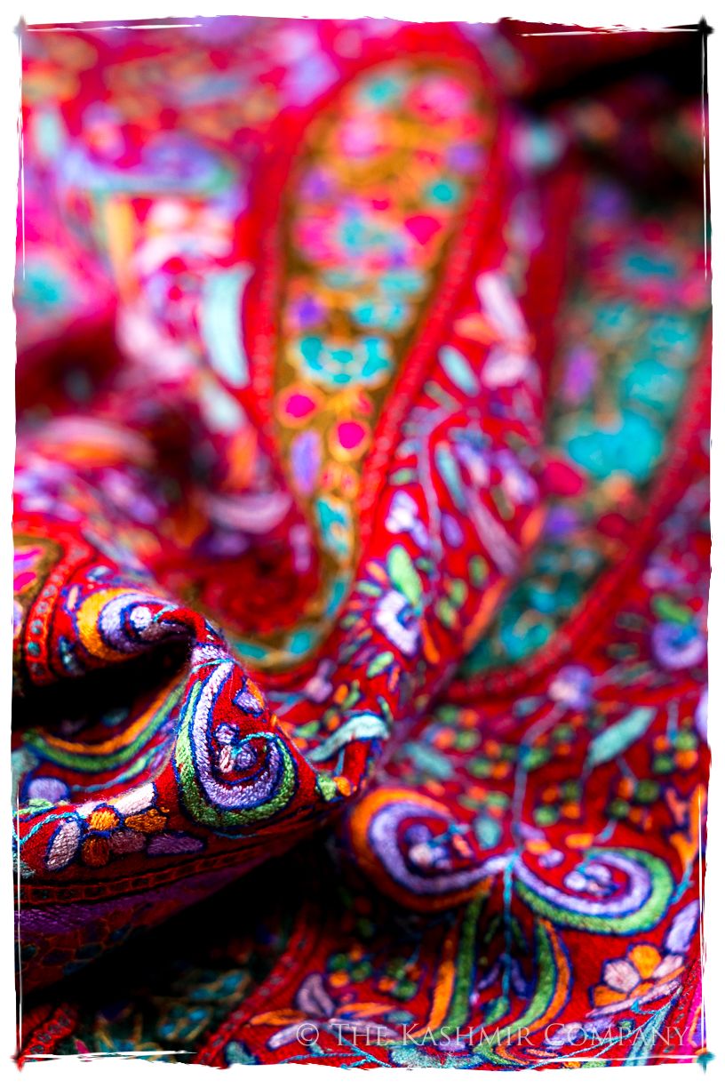 Le Rougé Paisley - Grand Pashmina Shawl