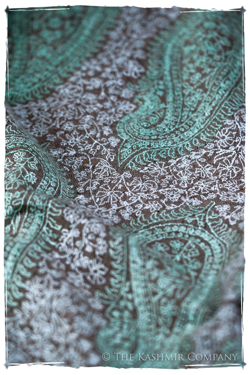 The Tropézienne - Grand Pashmina Shawl