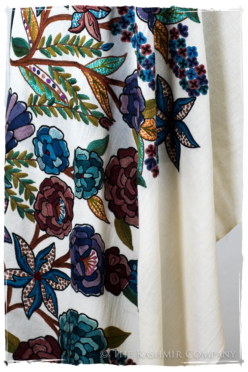 Nouvelle Soirée Genevé d'ivoire Shawl