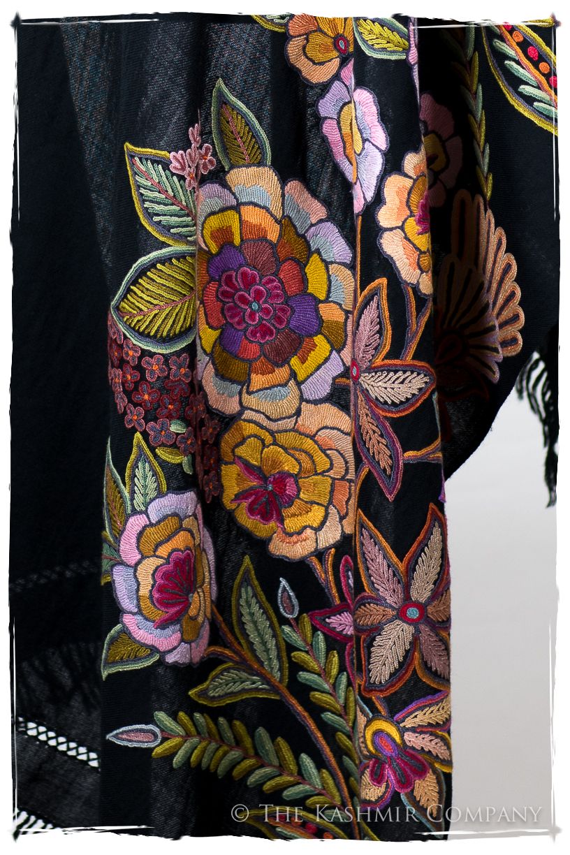 Nouvelle Soirée Luciénne Noir Shawl