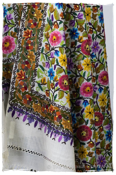 Beau Paris Français Antiquaires Shawl