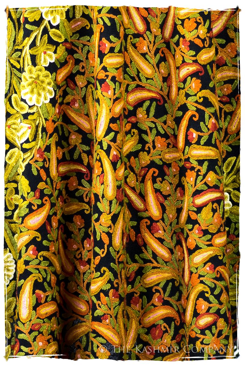 Jardin du reine Italienne Paisley Antiquaires Shawl