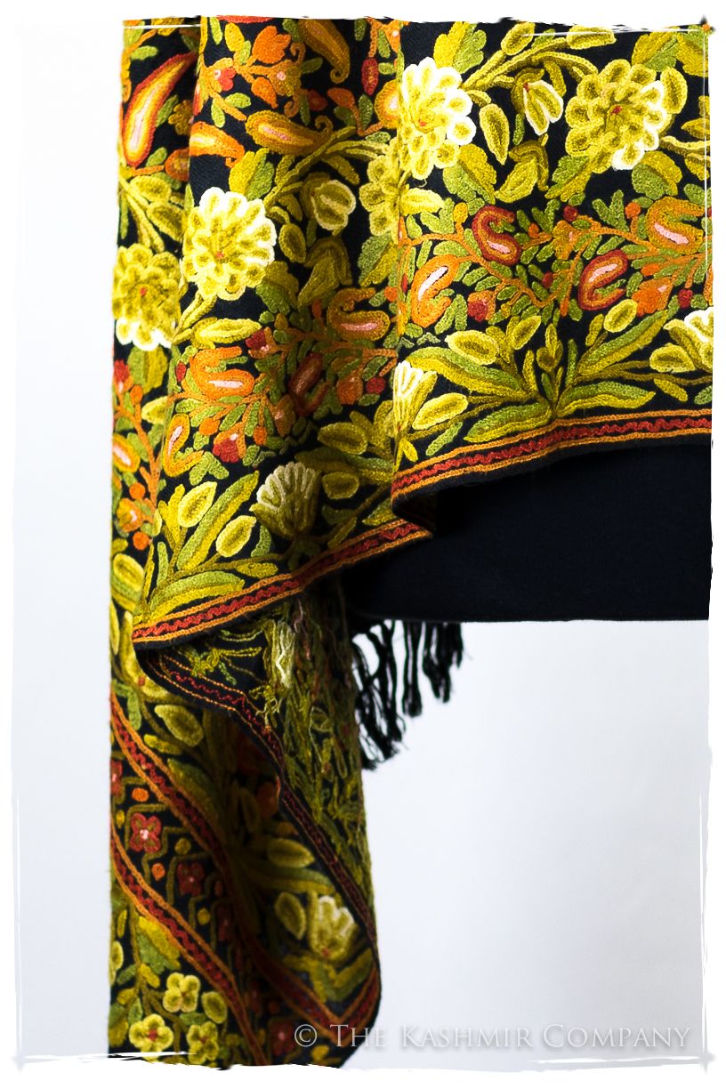 Jardin du reine Italienne Paisley Antiquaires Shawl