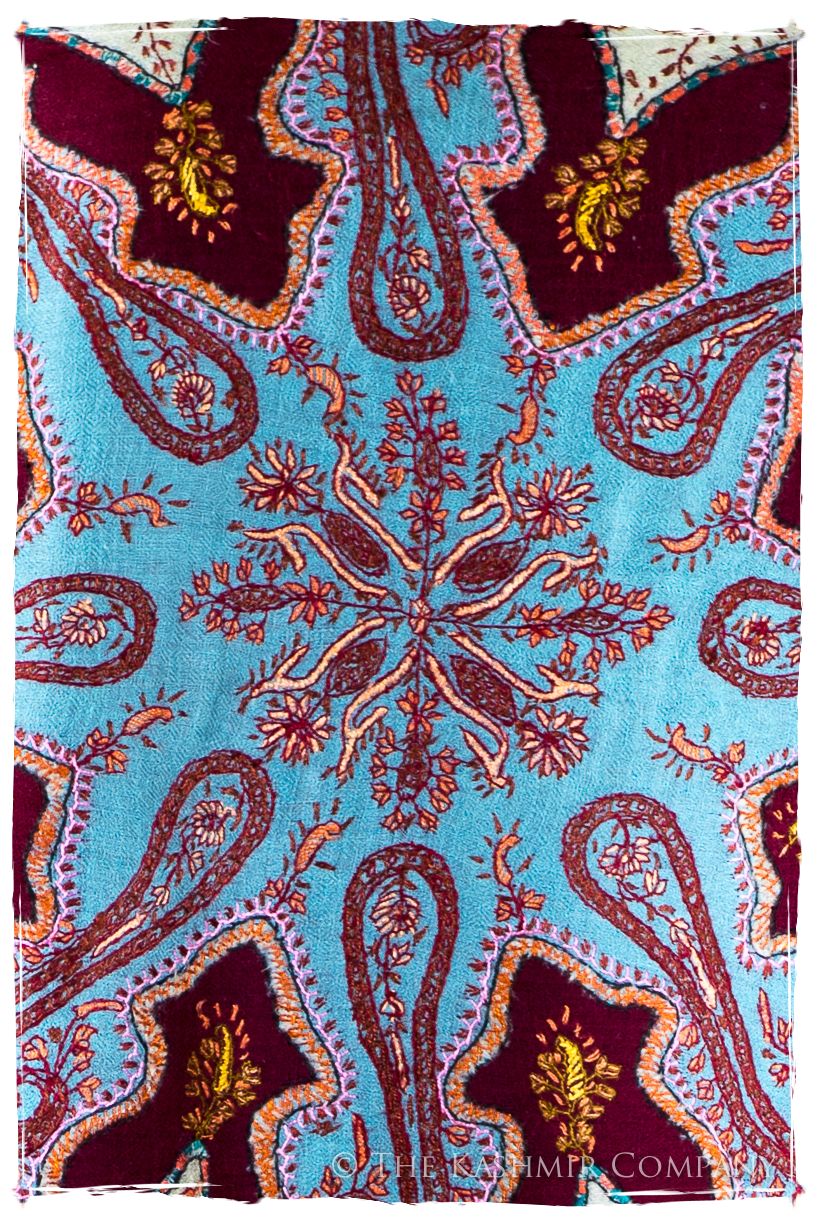 The Mona Lisa Bordeaux Marin Blanc Deux Shawl