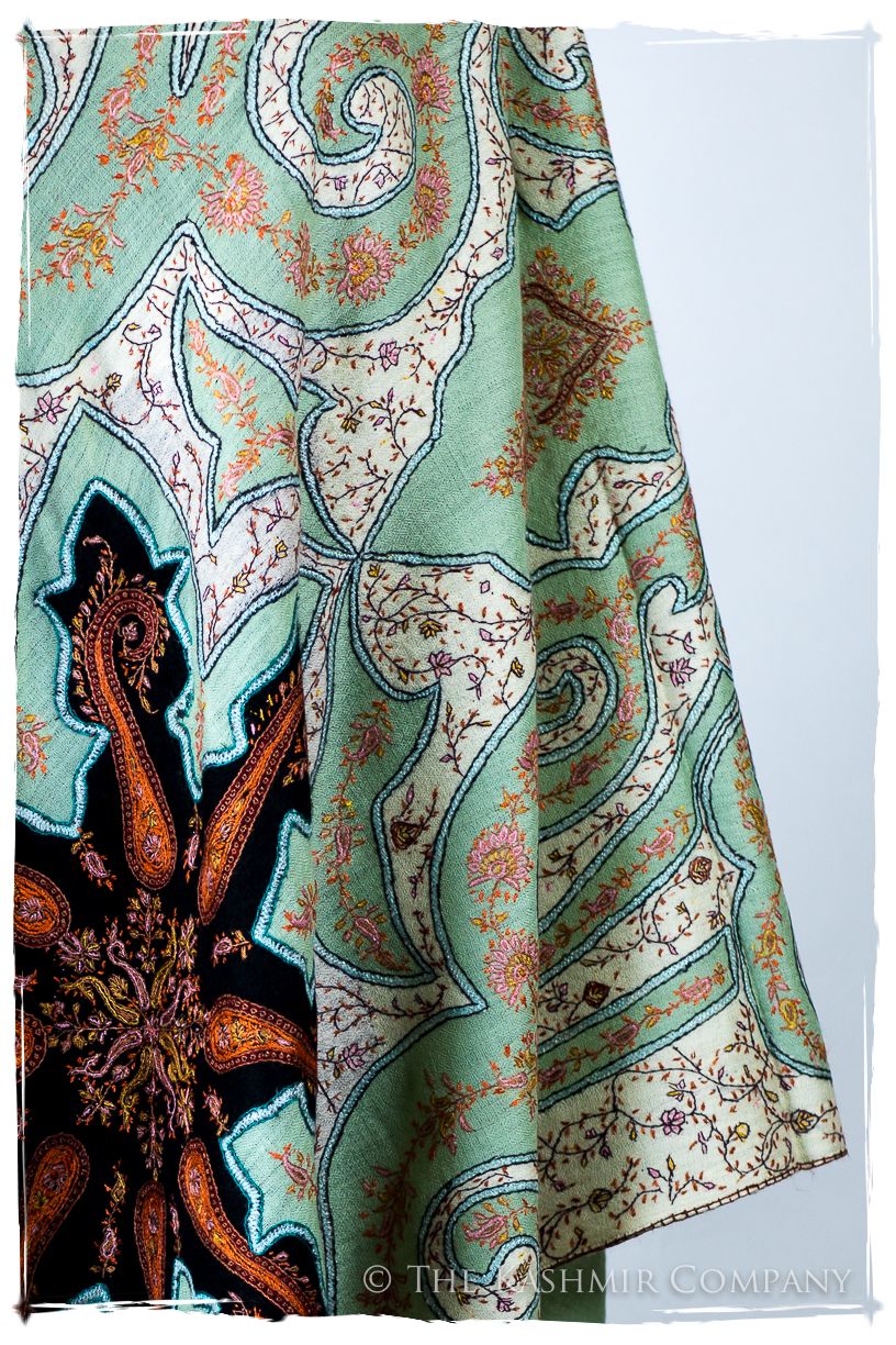 The Mona Lisa Noir Mediterranean Deux Shawl