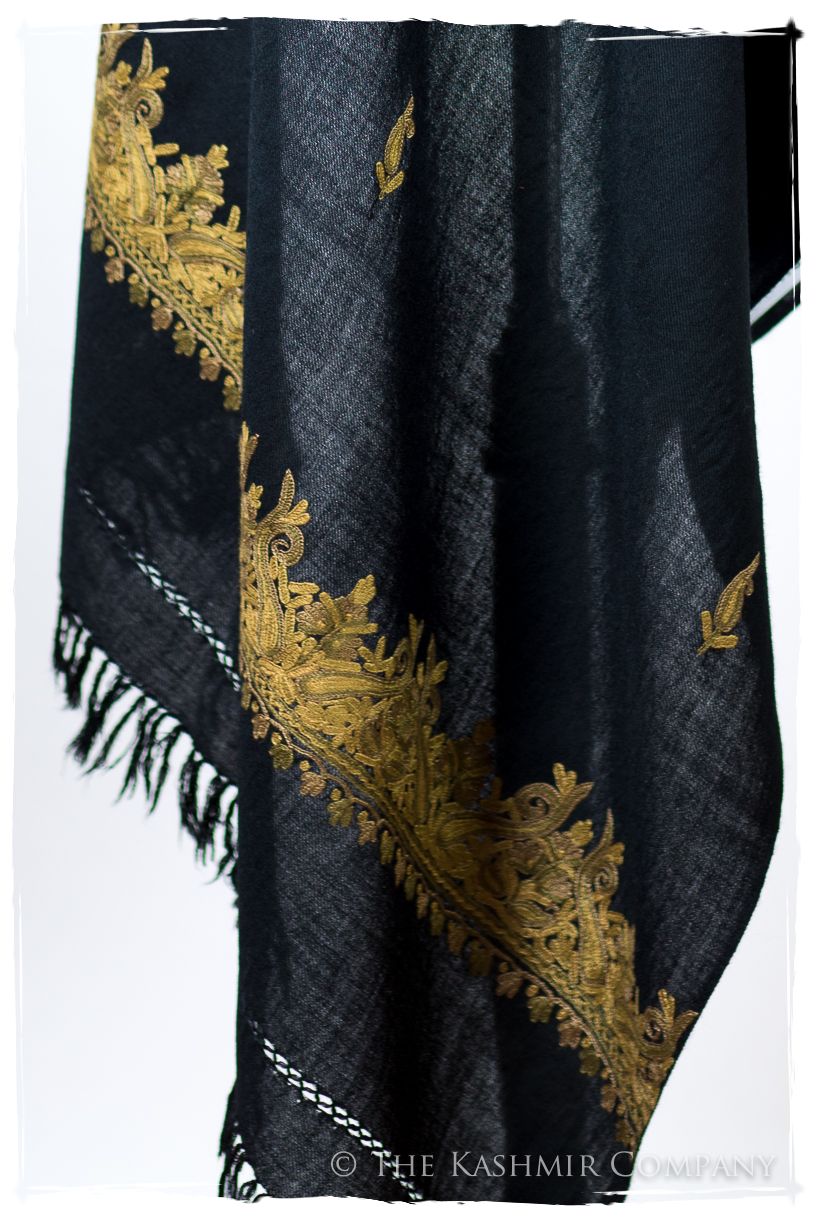 Aurora Frontières Paisley Gift Shawl
