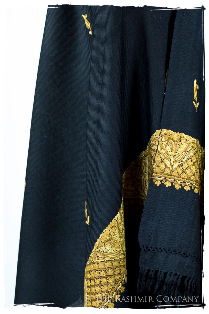 Chara Frontières Paisley Gift Shawl