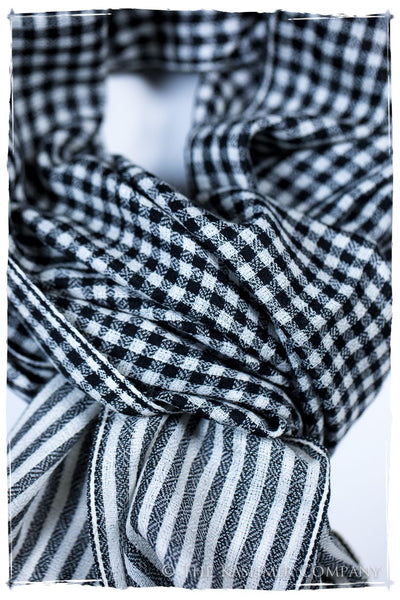 Carreaux Noir et Blanc Kashmir Wool Scarf