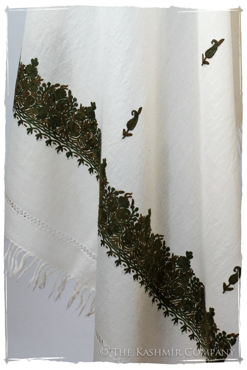 Cécile Frontières Paisley Gift Shawl