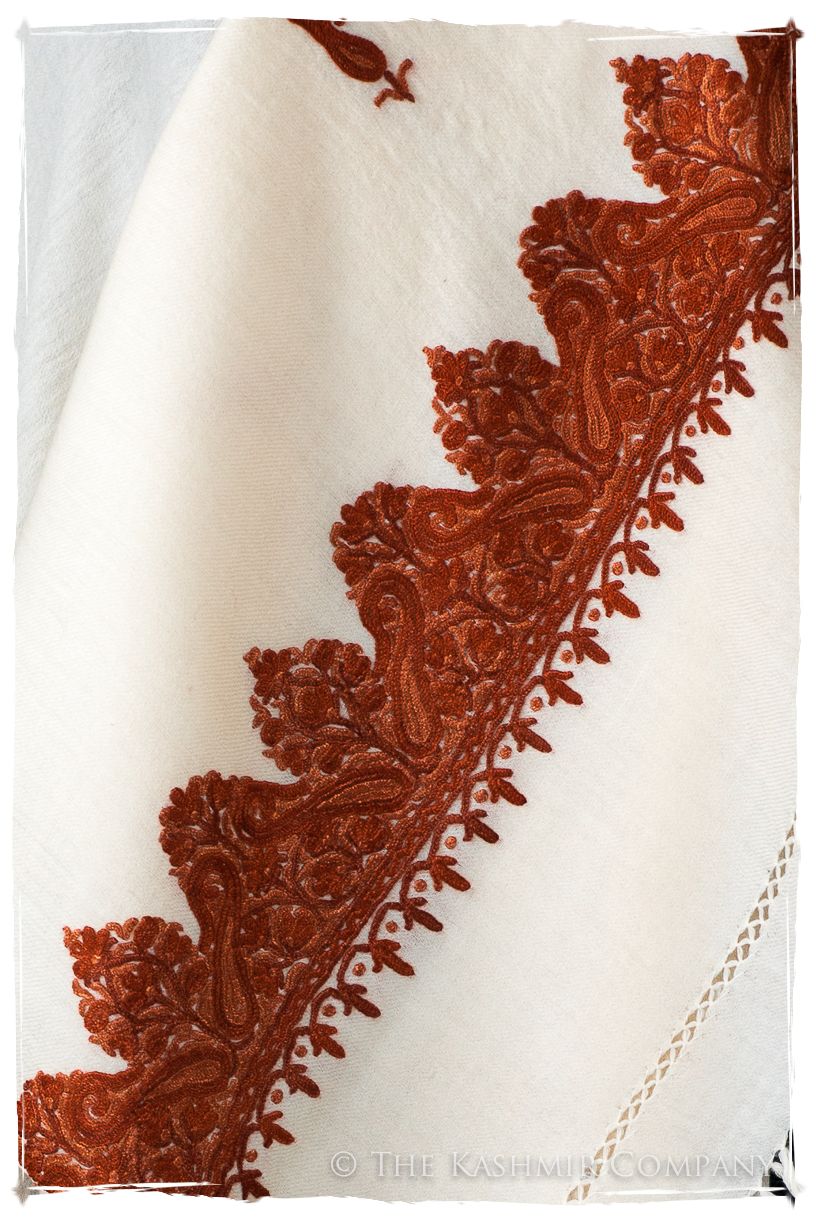 Delphiné Frontières Paisley Gift Shawl