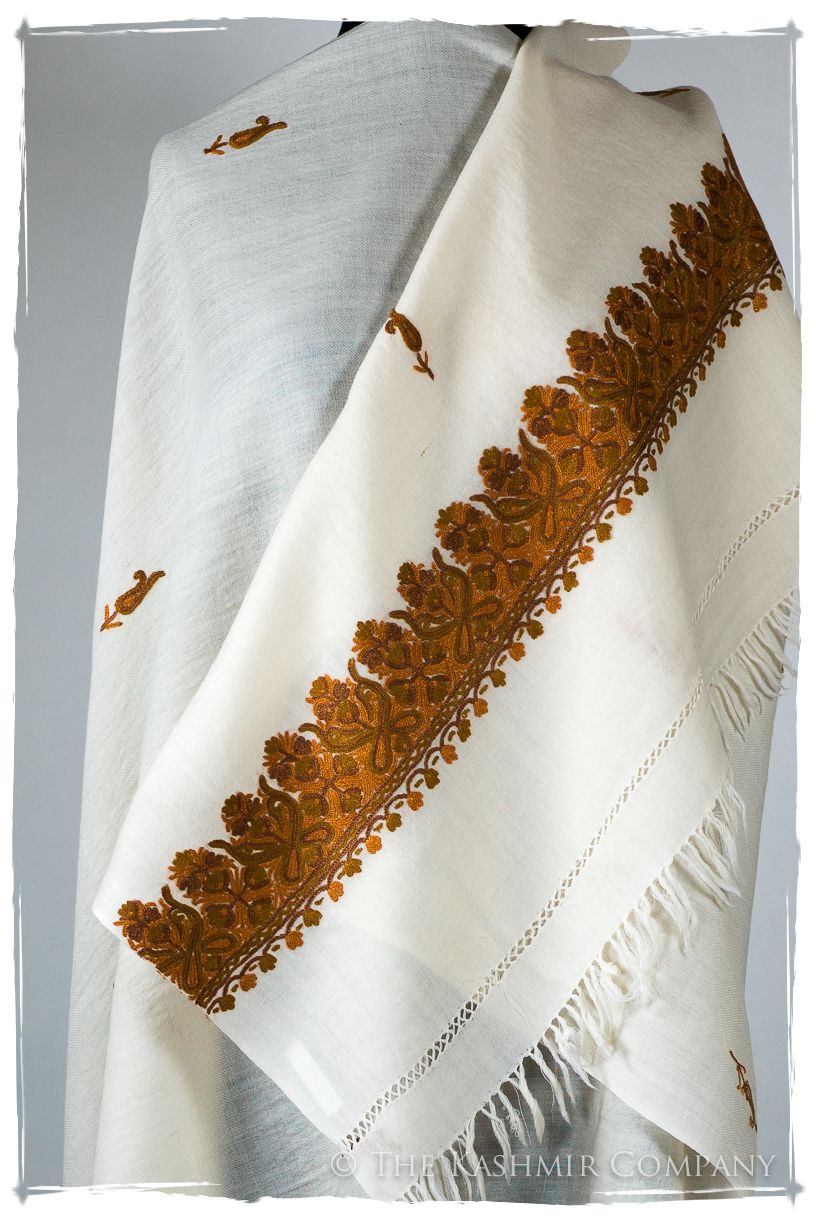 Édith Frontières Paisley Gift Shawl