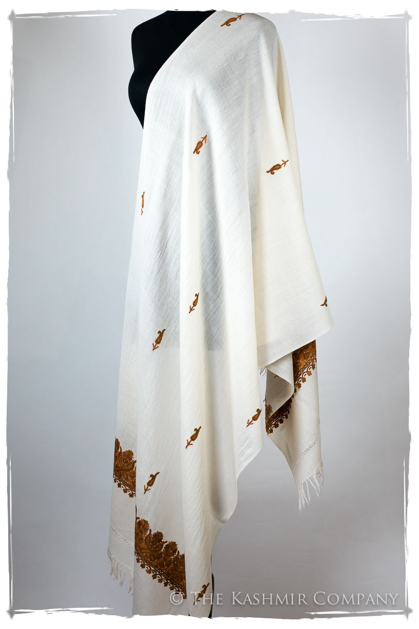 Édith Frontières Paisley Gift Shawl