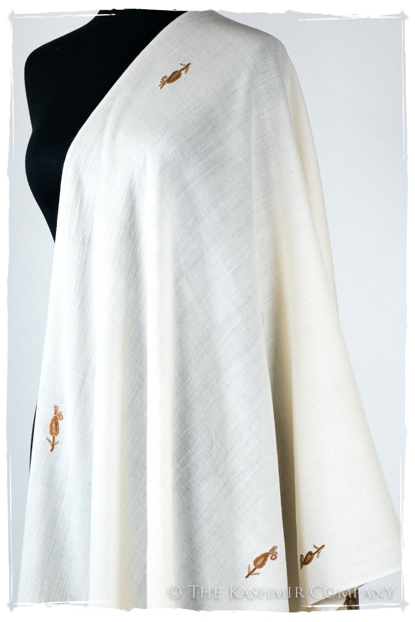 Éstelle Frontières Paisley Gift Shawl